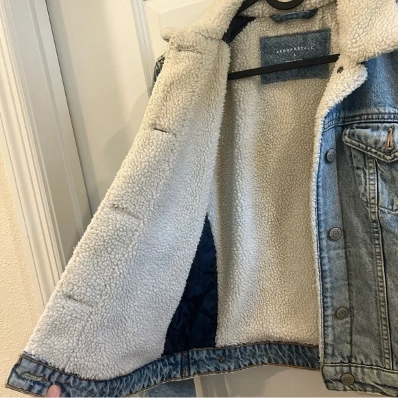 Aeropostale Blue Denim Jacket with Cream Sherpa Lining excellent - Picture 3 of 8
